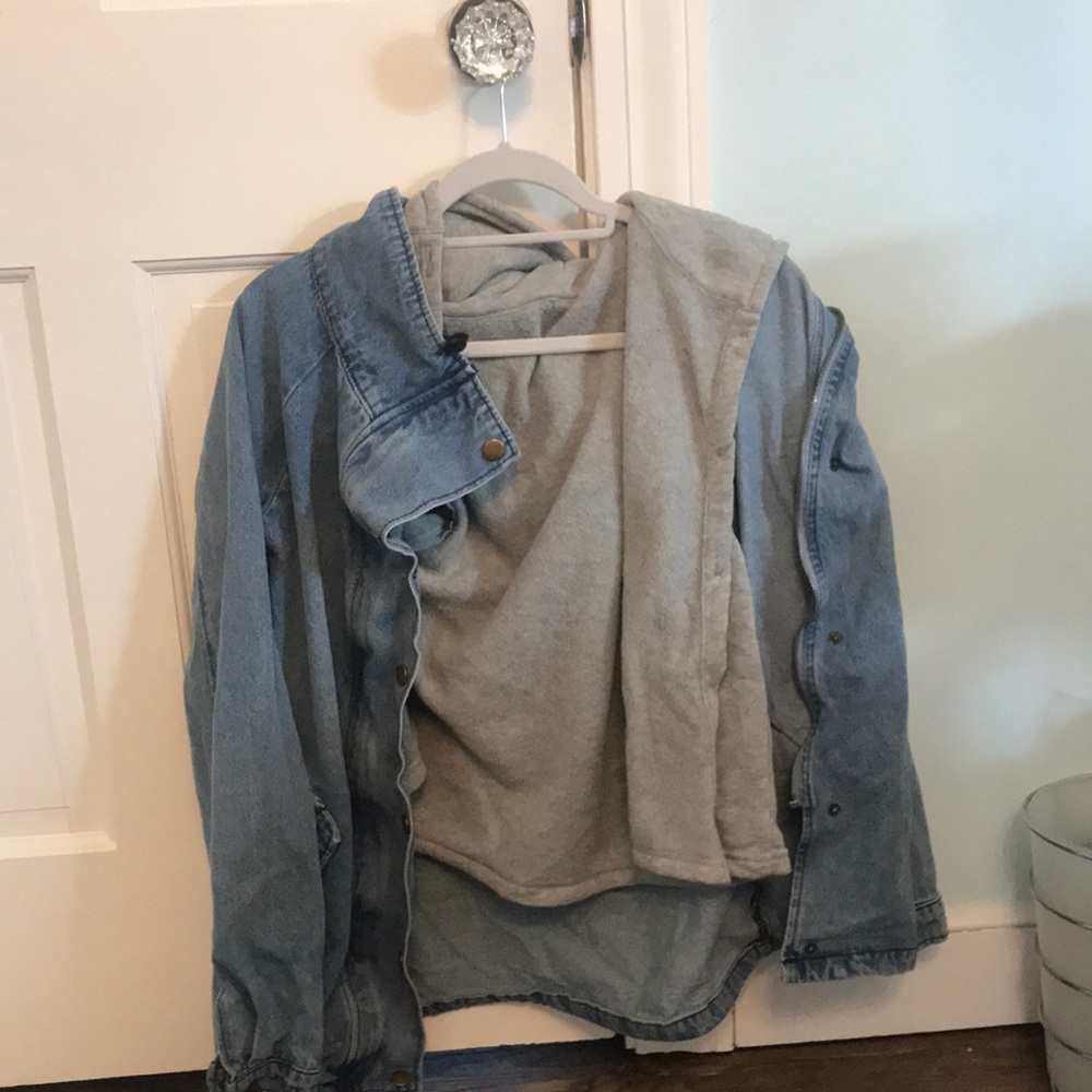 jean jacket w gray hood